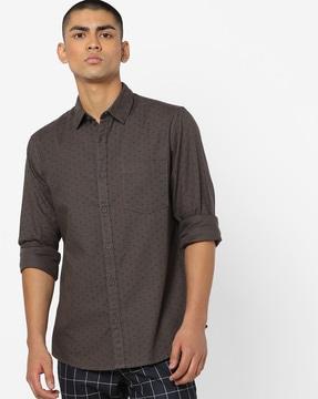 men ditsy print slim fit shirt with patch pocket