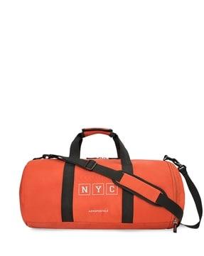 men duffle bag with detachable strap