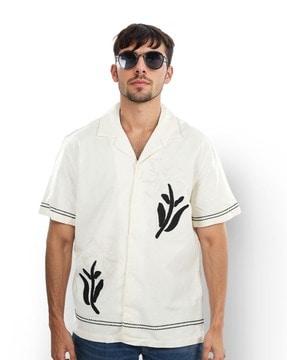men embroidered boxy fit shirt