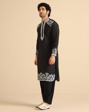 men embroidered regular fit kurta