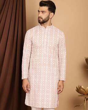 men embroidered regular fit long kurta with band collar