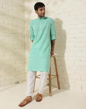 men embroidered relaxed fit kurta