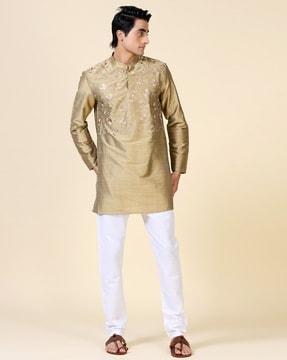 men embroidered slim fit kurta