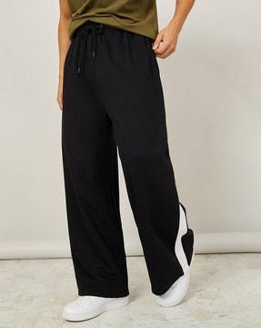 men extra wide-leg joggers with contrast stripe detail