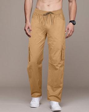 men flat-front relaxed fit cargo pants