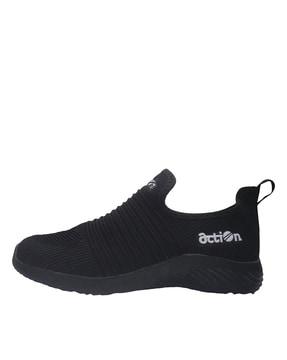 men flat heel slip-on sports shoe