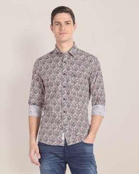 men floral print regular fit shirt with patch pocket