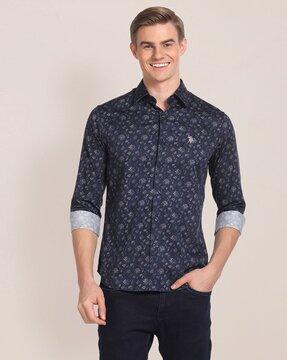 men floral print regular fit shirt with patch pocket