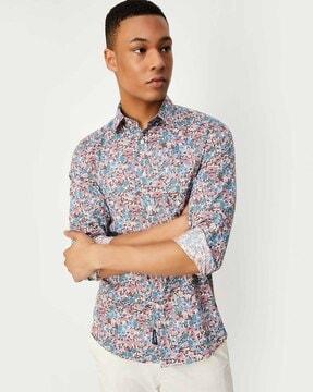 men floral print slim fit shirt with patch pocket