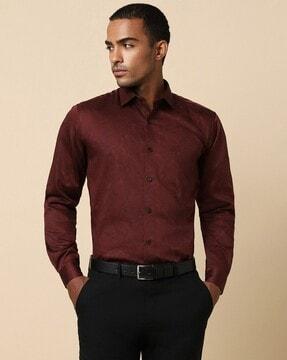 men floral print slim fit shirt with patch pocket