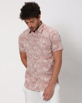 men floral print slim fit shirt with patch pocket