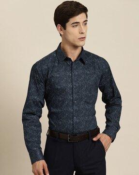 men floral print slim fit shirt with patch pocket