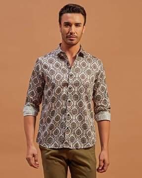 men floral slim fit shirt with spread collar