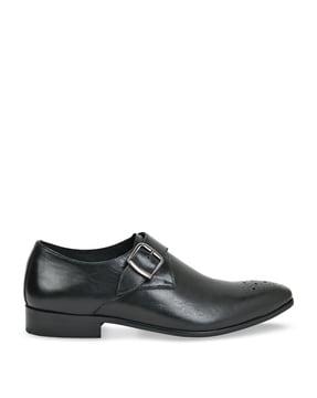 men formal shoes with buckle accent