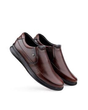 men formal slip-on shoes with metal accent