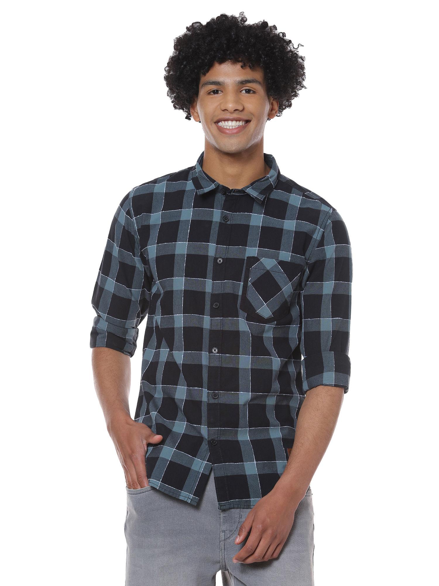 men full sleeve checkered casual shirt