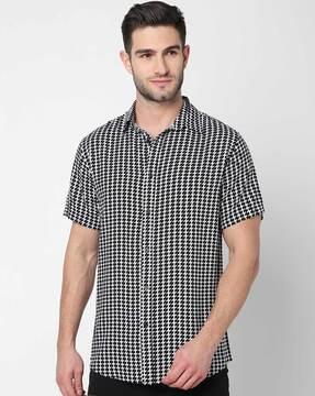 men geometric print regular fit cotton shirt