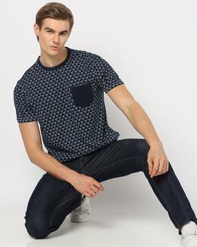 men geometric print regular fit crew-neck t-shirt