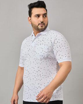 men geometric print regular fit polo t-shirt with patch pocket