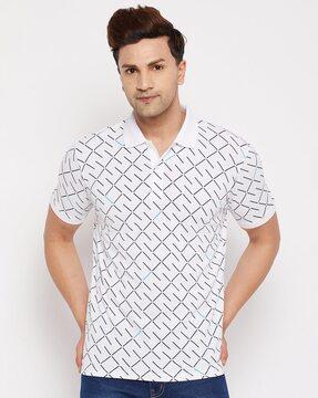 men geometric print regular fit polo t-shirt