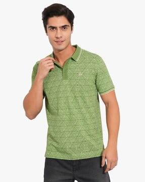 men geometric print regular fit polo t-shirt