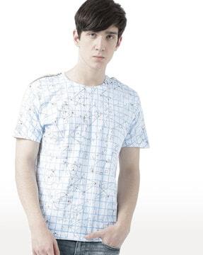 men geometric print regular fit round-neck t-shirt