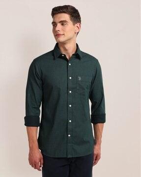 men geometric print regular fit shirt with patch pocket