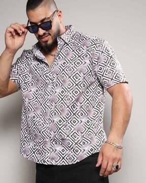 men geometric print regular fit shirt with spread collar