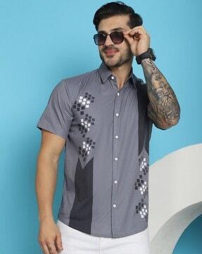 men geometric print regular fit shirt