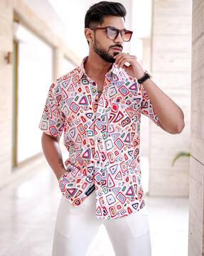 men geometric print regular fit shirt