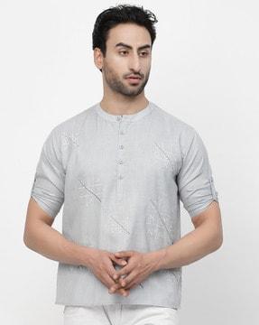 men geometric print regular fit short kurta with mandarin collar