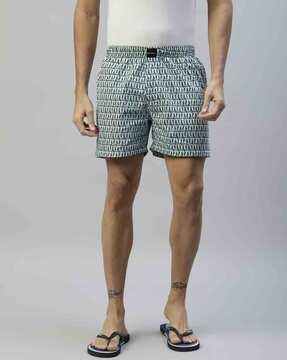men geometric print regular fit shorts