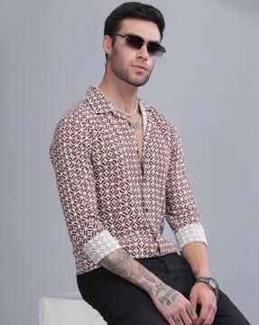 men geometric print slim fit shirt with cuban collar