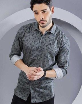 men geometric print slim fit shirt with spread collar