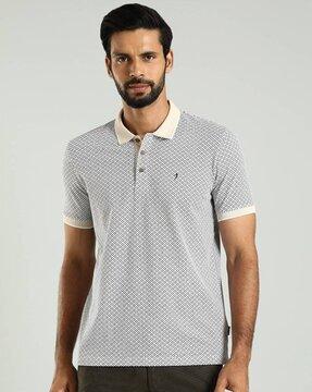 men geometric regular fit polo t-shirt