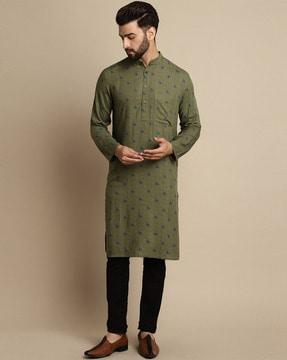 men geometric woven regular fit kurta with patch pocket