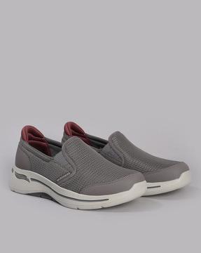 men go walk arch fit-robust com shoes