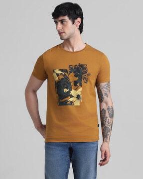 men graphic print crew-neck t-shirt
