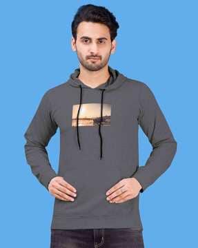 men graphic regular fit hooded pullover with kangaroo pockets