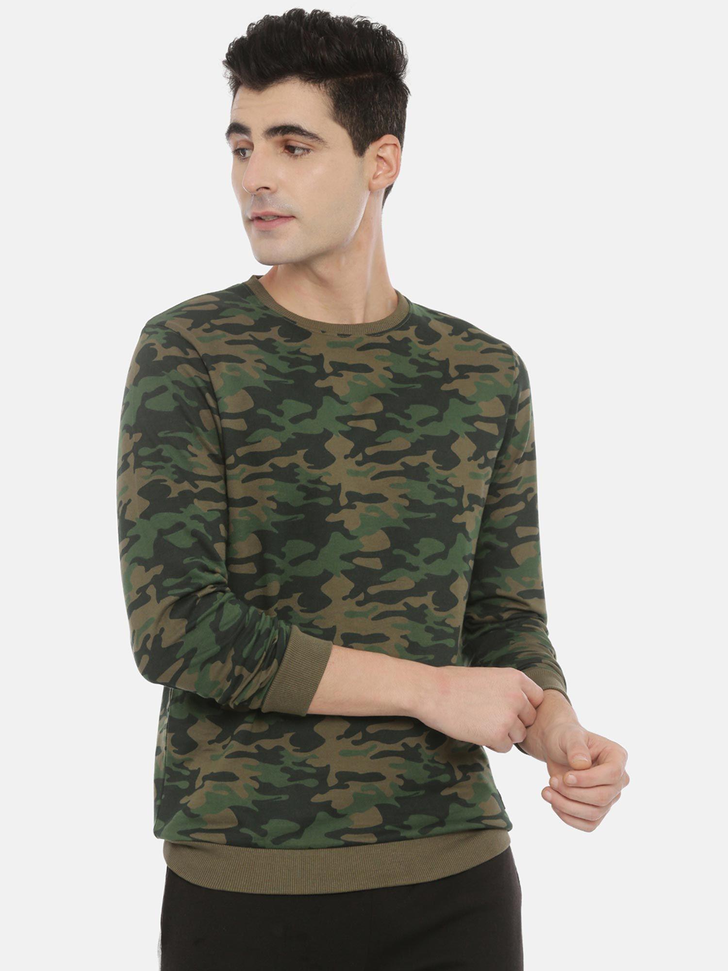 men green camouflage printed sweatshirt