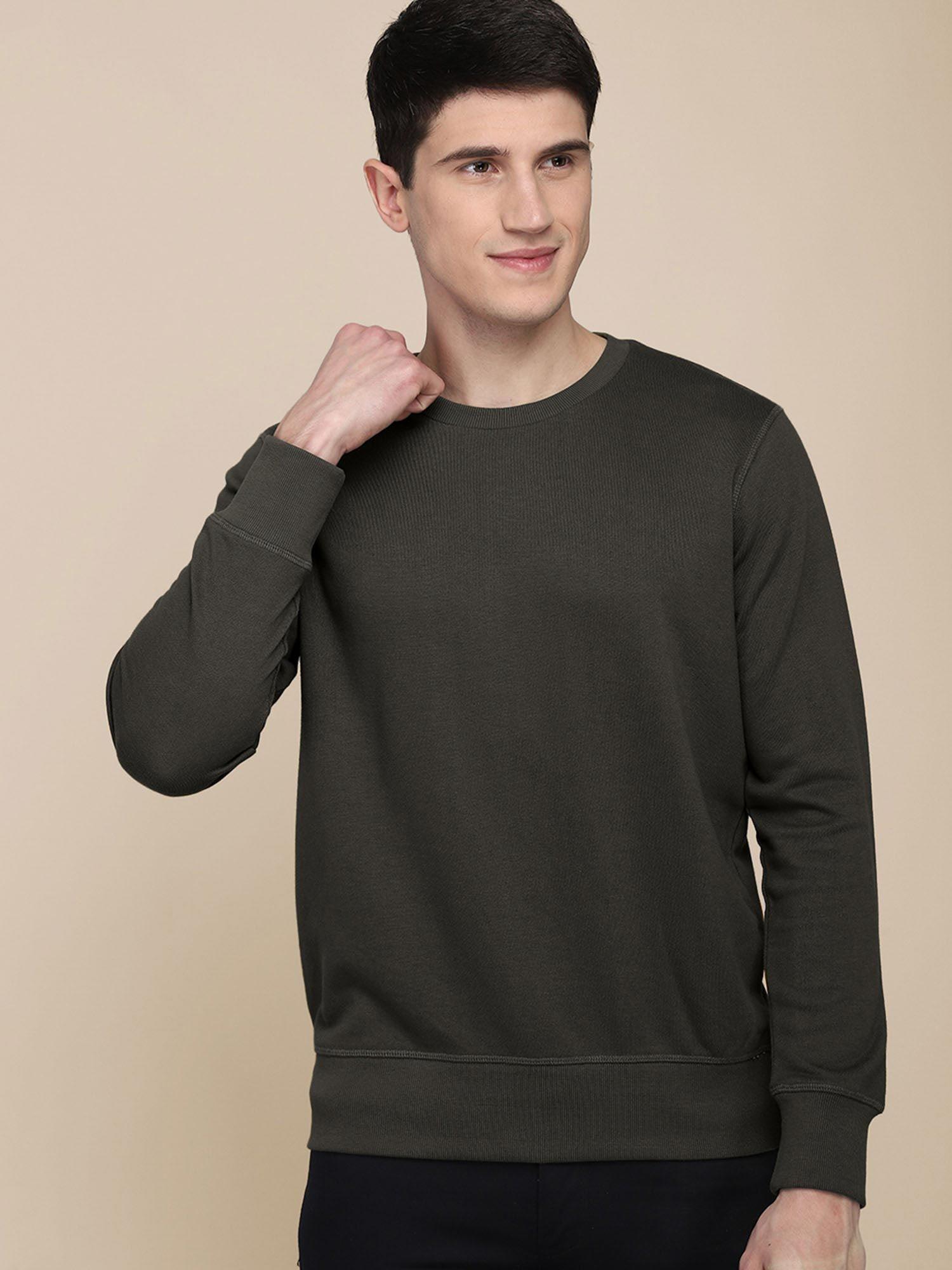 men green coloured solid pullover sweatshirt