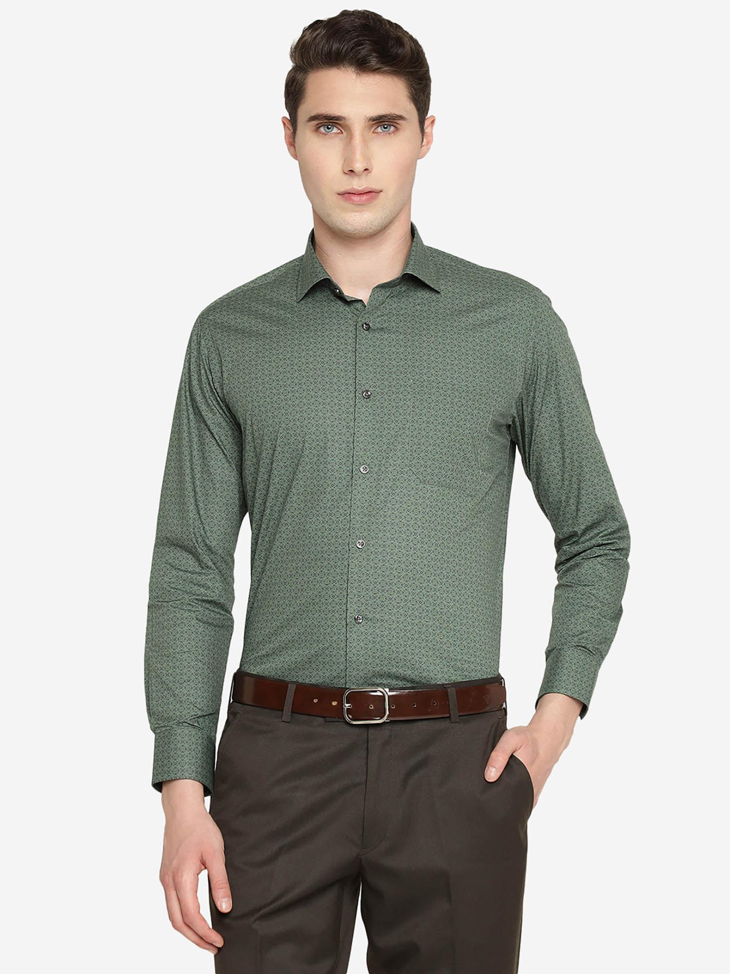 men green cotton blend slim fit printed formal shirt