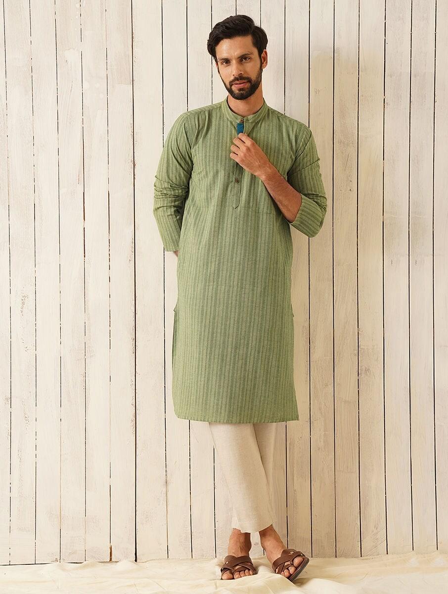 men green cotton self design mandarin collar regular fit kurta