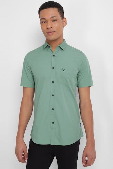 men green custom fit solid half sleeves casual shirts