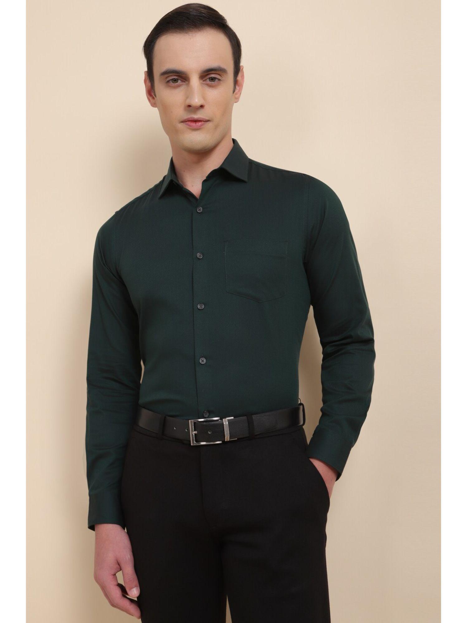 men green slim fit textured full sleeves formal shirt