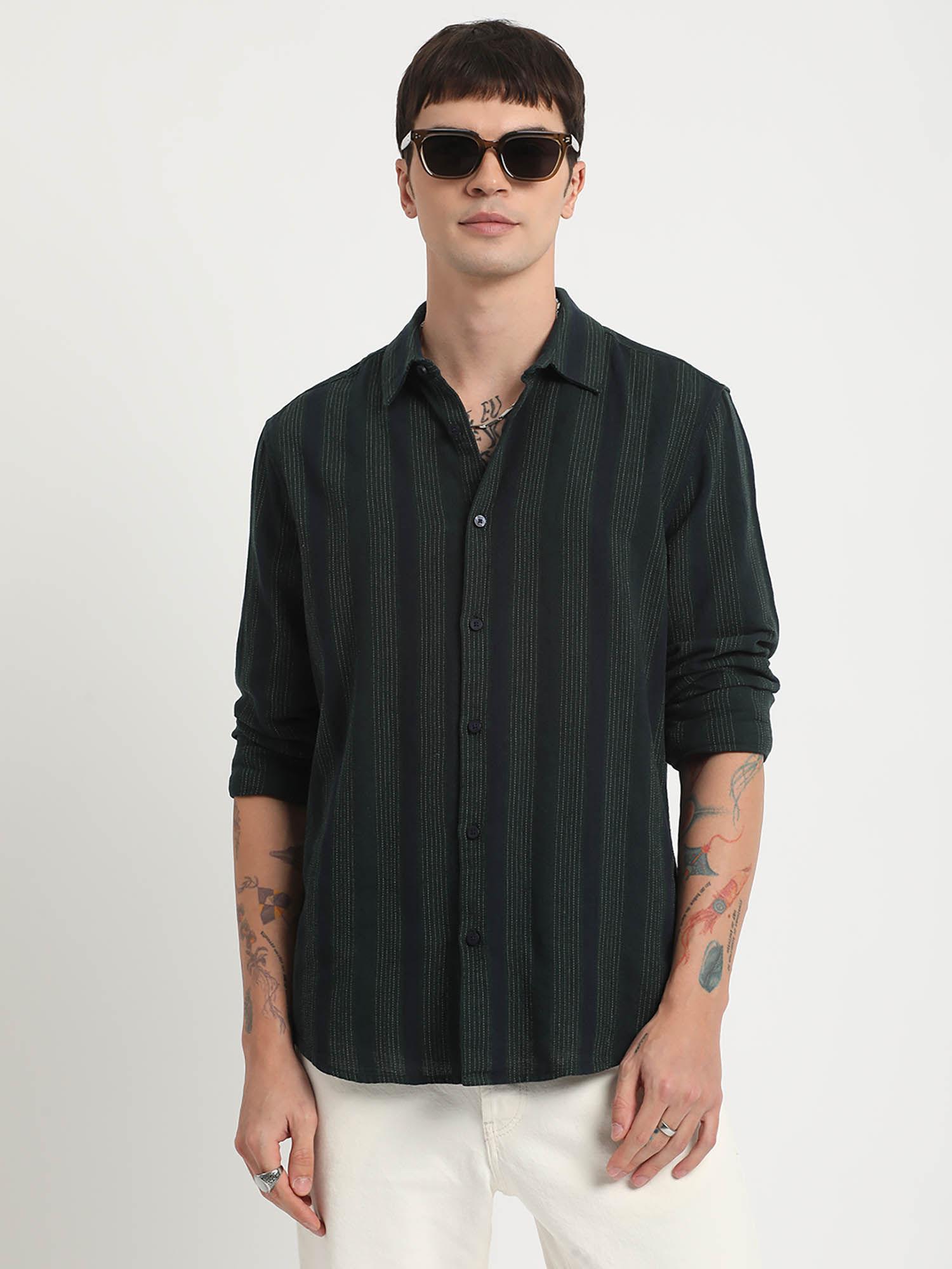 men green striped slim fit cotton viscose casual shirt