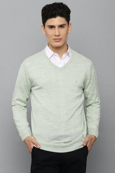 men green textured v neck full sleeves sweater