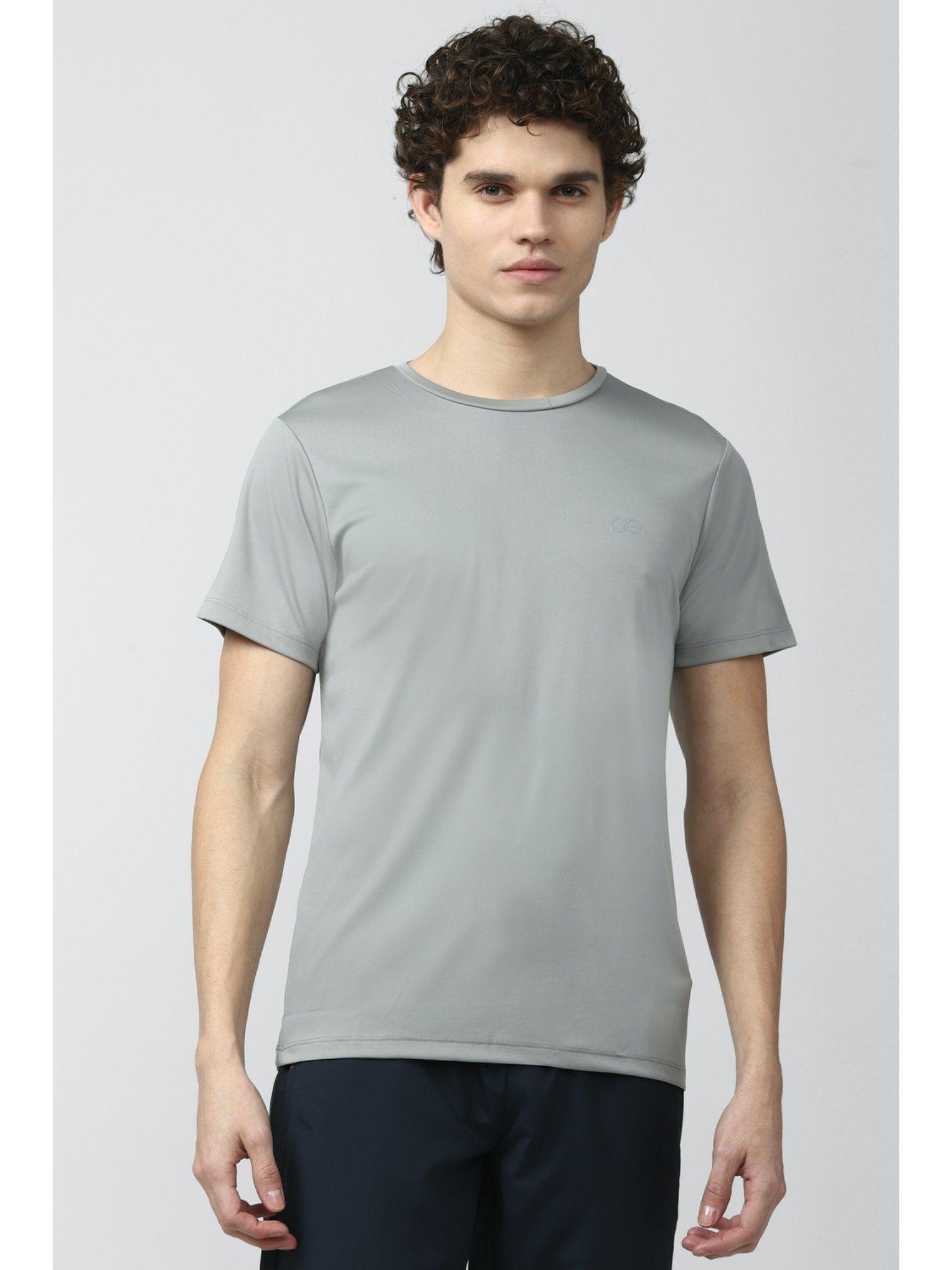 men grey crew neck t-shirt