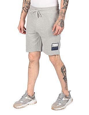 men grey mid rise heathered shorts