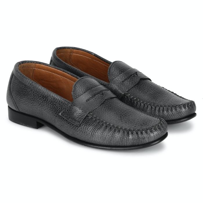 men grey textured loafers